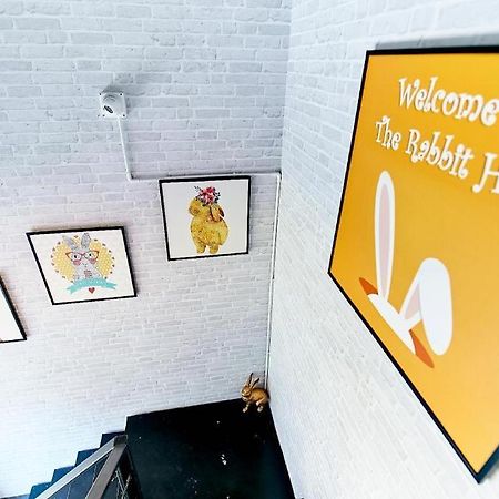 The Rabbit'S Hole Hostel Bangkok Luaran gambar