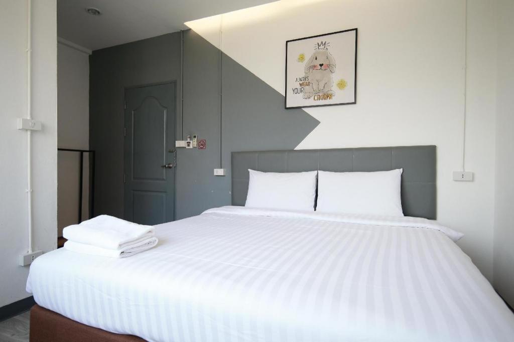 The Rabbit'S Hole Hostel Bangkok Luaran gambar