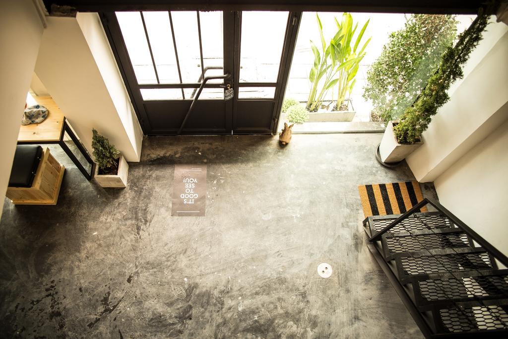 The Rabbit'S Hole Hostel Bangkok Luaran gambar