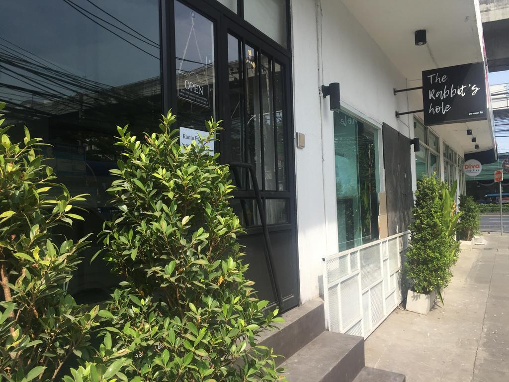 The Rabbit'S Hole Hostel Bangkok Luaran gambar