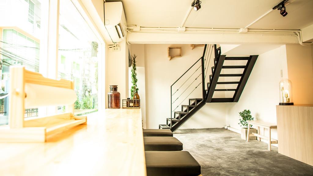 The Rabbit'S Hole Hostel Bangkok Luaran gambar