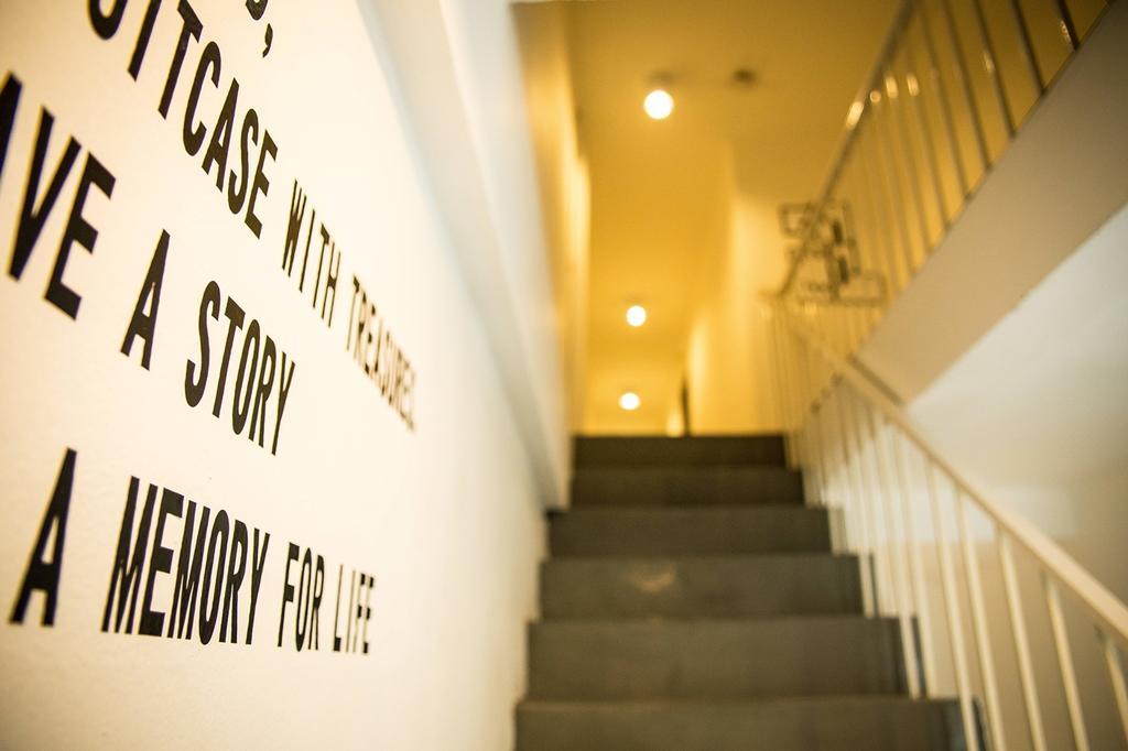 The Rabbit'S Hole Hostel Bangkok Luaran gambar